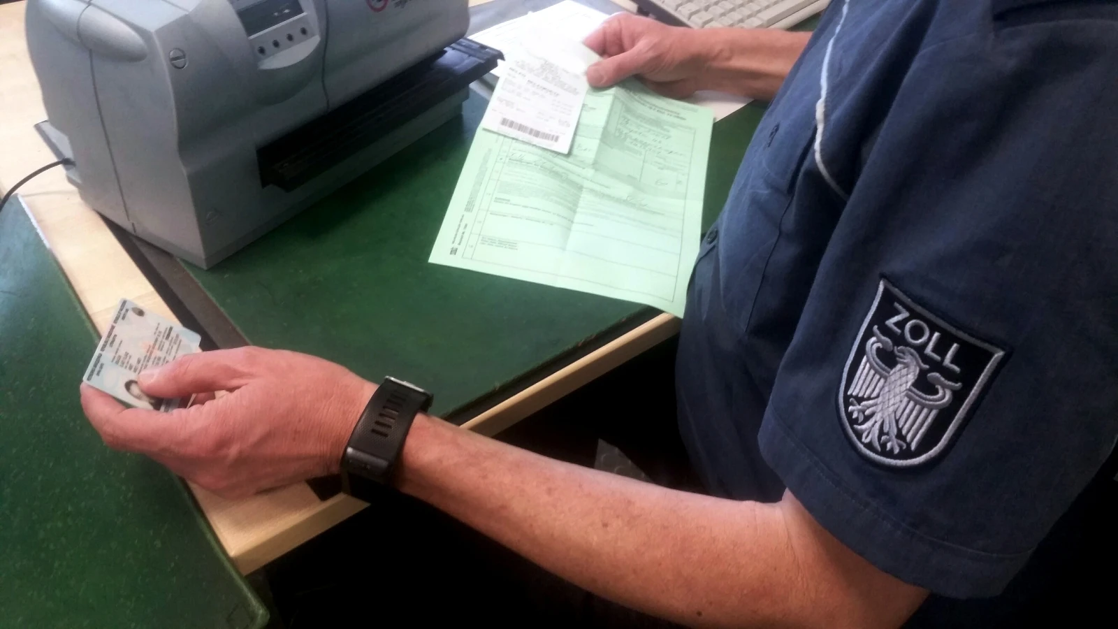 Waldshut'ta Kaçak İade Oyunu: İsviçreli Sürücüye Suçüstü!