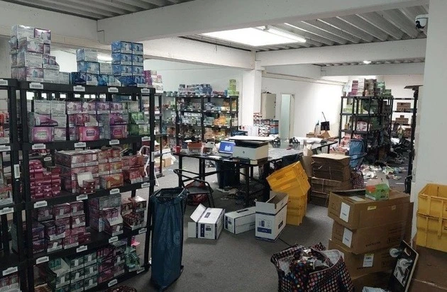 Hamburg'da Dev Operasyon: 1,2 Milyon Avroluk Kaçak Vape Ele Geçirildi