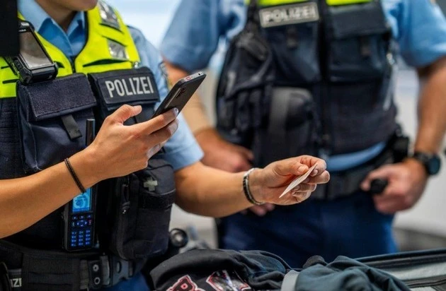 Köln Havalimanı'nda Türk, Alman ve Rumen 3 Şüpheli Yakalandı