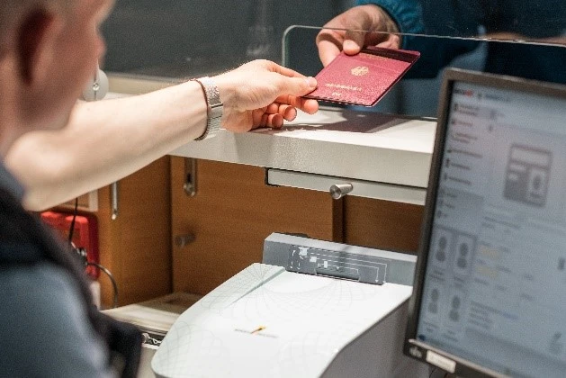Türkiye Uçağı Öncesi 500 Avro Ödedi: Alman Yolcu Erfurt'tan Yoluna Devam Etti