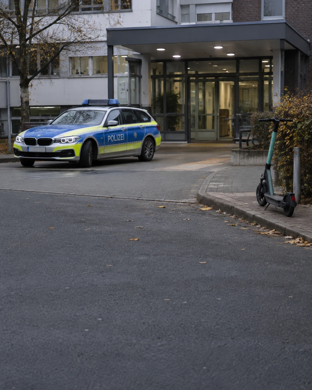Muayene İçin Götürüldüğü Klinikten Kaçtı: Mahkûm E-scooter'la Uzaklaştı